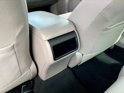 Used 2012 Toyota Camry LE FWD image 12