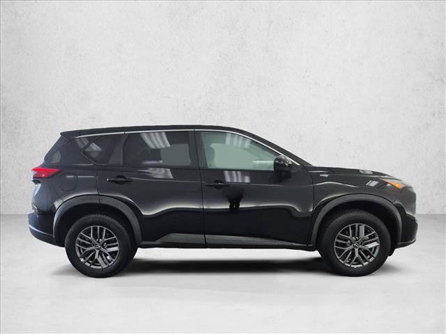 Used 2026 Nissan Rogue SV FWD image 4