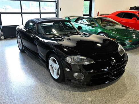 Used 1994 Dodge Viper RT/10 RWD image 2