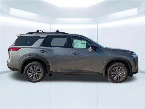 New 2026 Nissan Pathfinder SV image 7