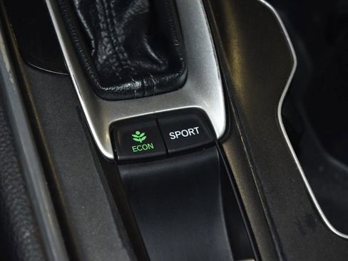 Used 2020 Honda Accord Sport image 17