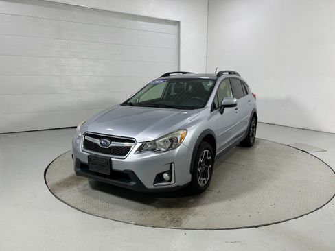 Used 2016 Subaru Crosstrek 2.0i Premium w/ Moonroof Package AWD/4WD image 19