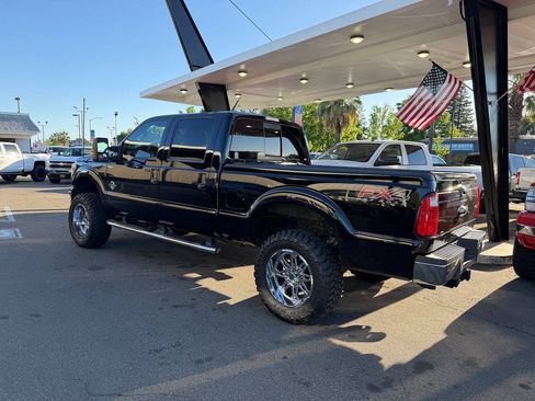 Used 2016 Ford F250 Lariat w/ Lariat Ultimate Package AWD/4WD image 2