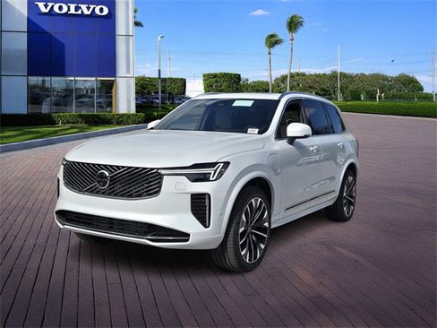 New 2026 Volvo XC90 T8 Plus w/ Protection Package Premier image 3