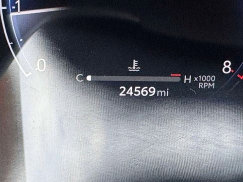 Used 2024 Toyota Highlander Platinum image 30