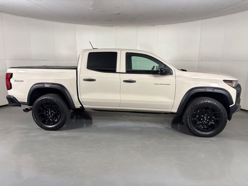 Used 2026 Chevrolet Colorado Trail Boss AWD/4WD image 9