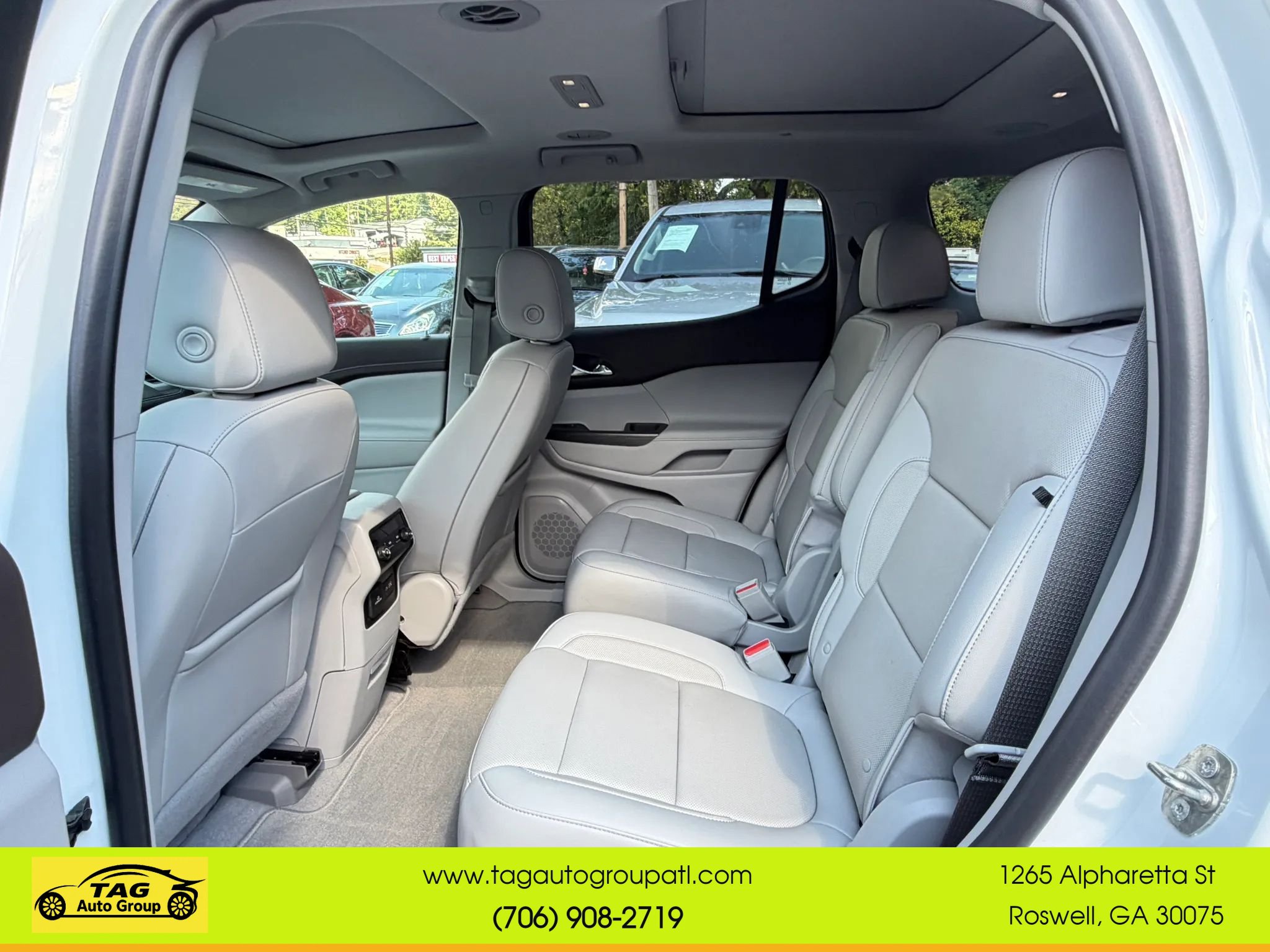 Used 2020 GMC Acadia SLT w/ Driver Alert Package II FWD image 11