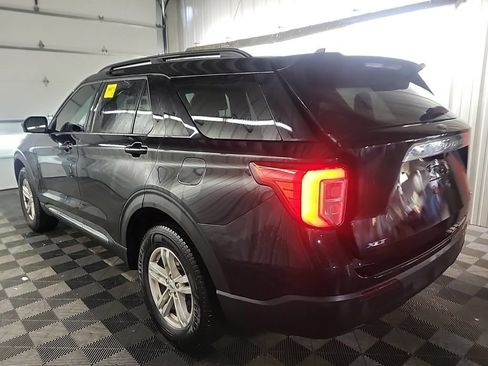 Used 2023 Ford Explorer XLT AWD/4WD image 13