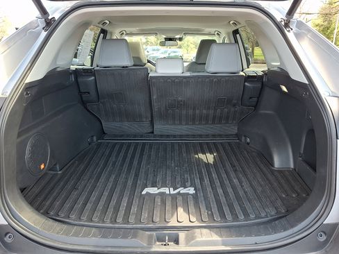 Used 2023 Toyota RAV4 XLE Premium AWD/4WD image 29