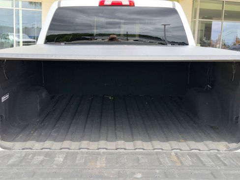 Used 2018 Chevrolet Silverado 1500 Custom w/ Custom Value Package image 8