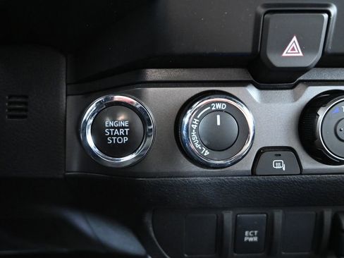 Used 2023 Toyota Tacoma TRD Off-Road AWD/4WD image 30