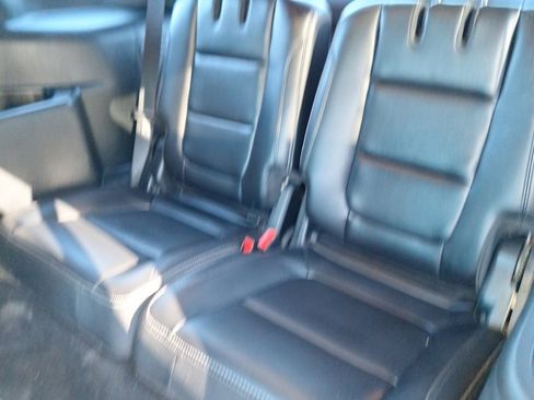 Used 2019 Ford Explorer Limited w/ Class III Trailer Tow Package image 17