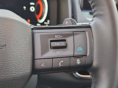 Certified 2025 Nissan Rogue Platinum AWD/4WD image 26