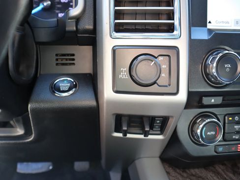 Used 2017 Ford F250 Lariat w/ Lariat Ultimate Package image 20