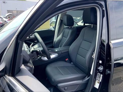Certified 2025 Mercedes-Benz GLE 450 4MATIC image 6