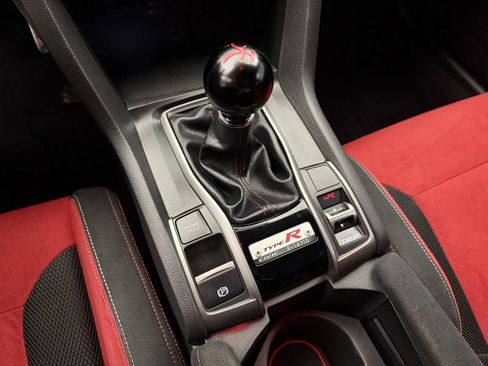 Used 2018 Honda Civic Type R image 26