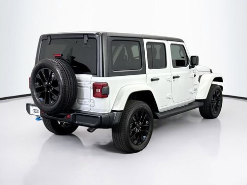 Used 2023 Jeep Wrangler Unlimited Sahara image 5
