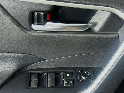 Used 2021 Toyota RAV4 XLE image 23