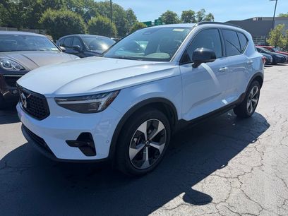 Used 2026 Volvo XC40 B5 Plus