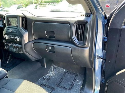 Used 2024 GMC Sierra 1500 Pro w/ Graphite Edition AWD/4WD image 17