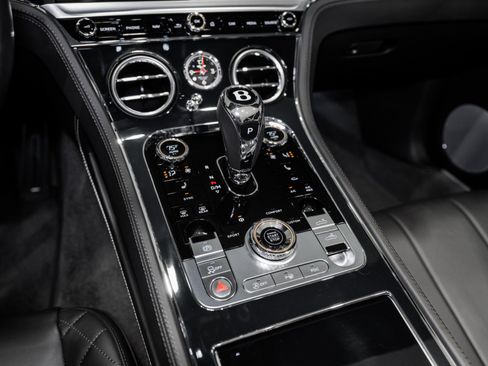 Used 2022 Bentley Continental GT V8 AWD/4WD image 37