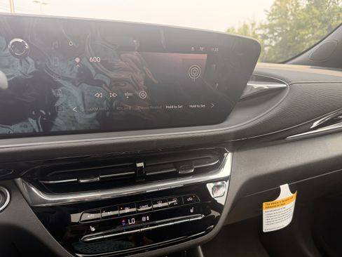 New 2025 Buick Envista Avenir image 16