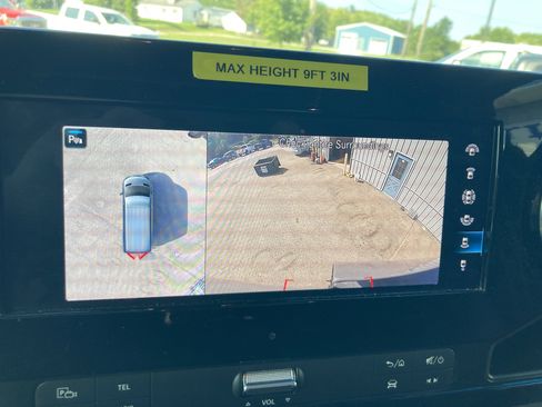 Used 2024 Mercedes-Benz Sprinter 2500 image 25