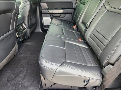 Used 2025 Ford F250 Platinum w/ FX4 Off-Road Package image 30