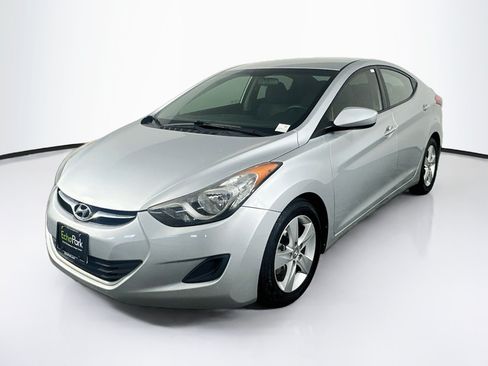 Used 2013 Hyundai Elantra GLS FWD image 3