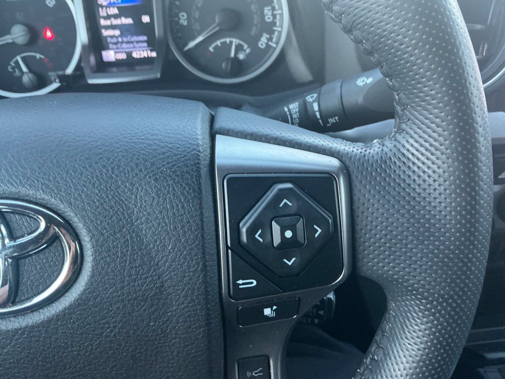 Certified 2023 Toyota Tacoma SR5 AWD/4WD image 15