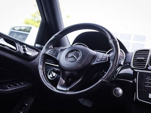 Used 2018 Mercedes-Benz GLS 450 4MATIC image 25