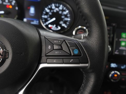 Used 2019 Nissan Rogue SL w/ Premium Package image 28