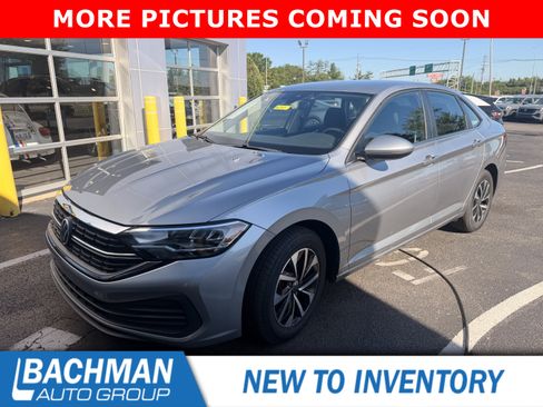 Used 2023 Volkswagen Jetta S w/ Driver Assistance Package FWD image 3