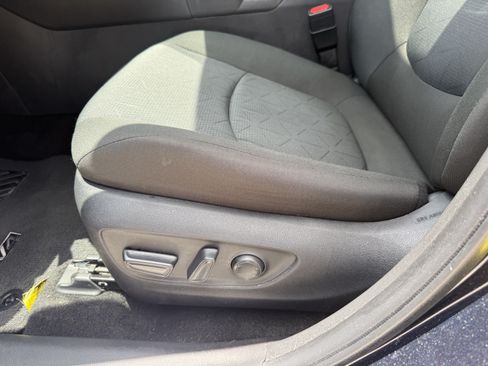 Used 2025 Toyota RAV4 XLE w/ Convenience Package FWD image 30