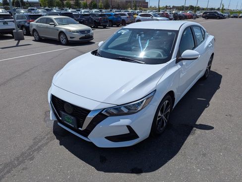 Used 2022 Nissan Sentra SV FWD image 8