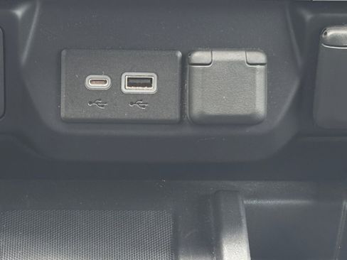 Used 2021 GMC Sierra 1500 AT4 w/ AT4 Premium Package image 6