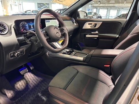Certified 2025 Mercedes-Benz GLA 250 4MATIC image 7