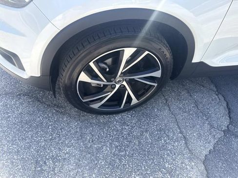 Used 2021 Volvo XC40 T5 R-Design w/ Advanced Package AWD/4WD image 15