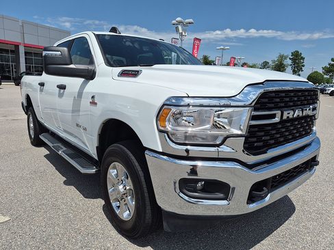 Used 2024 RAM 2500 Big Horn AWD/4WD image 9