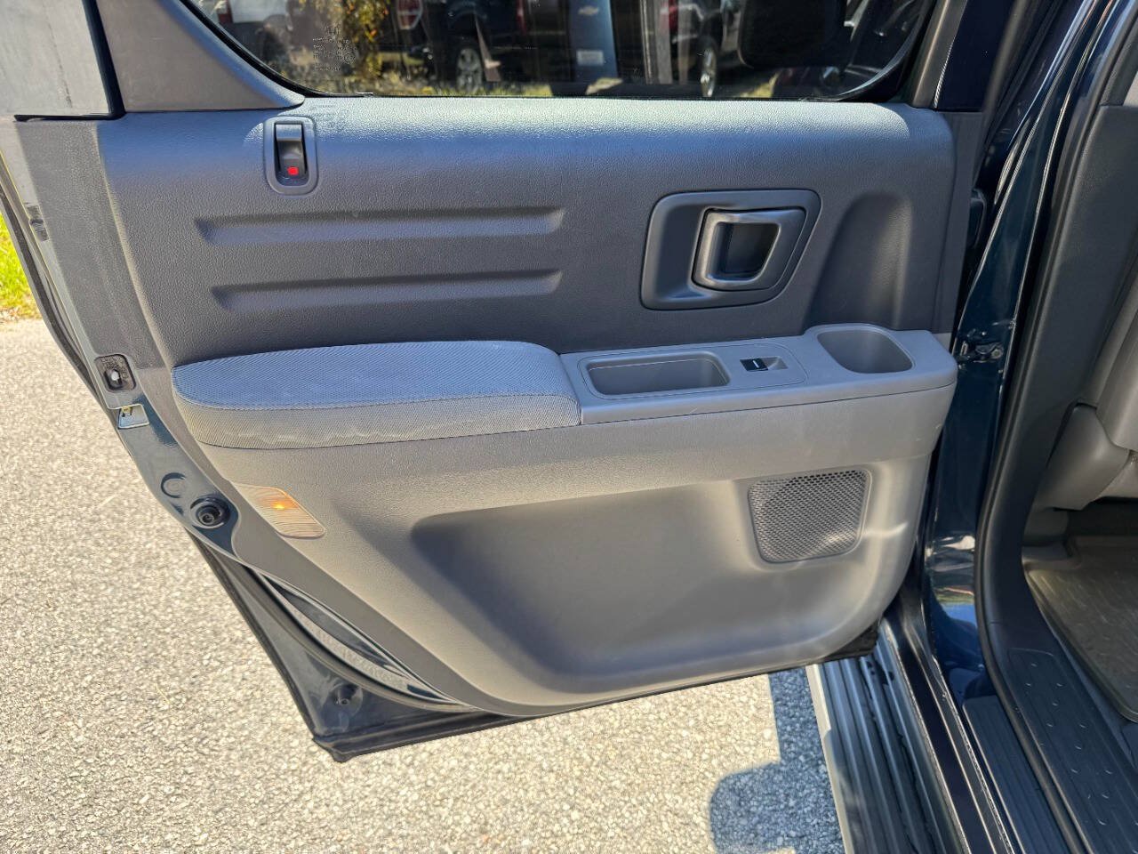 Used 2011 Honda Ridgeline RT image 40