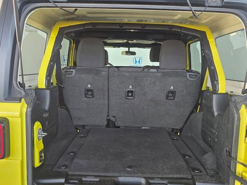 Used 2023 Jeep Wrangler Unlimited Sport AWD/4WD image 35