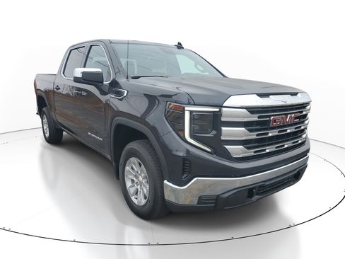 Used 2024 GMC Sierra 1500 SLE image 2