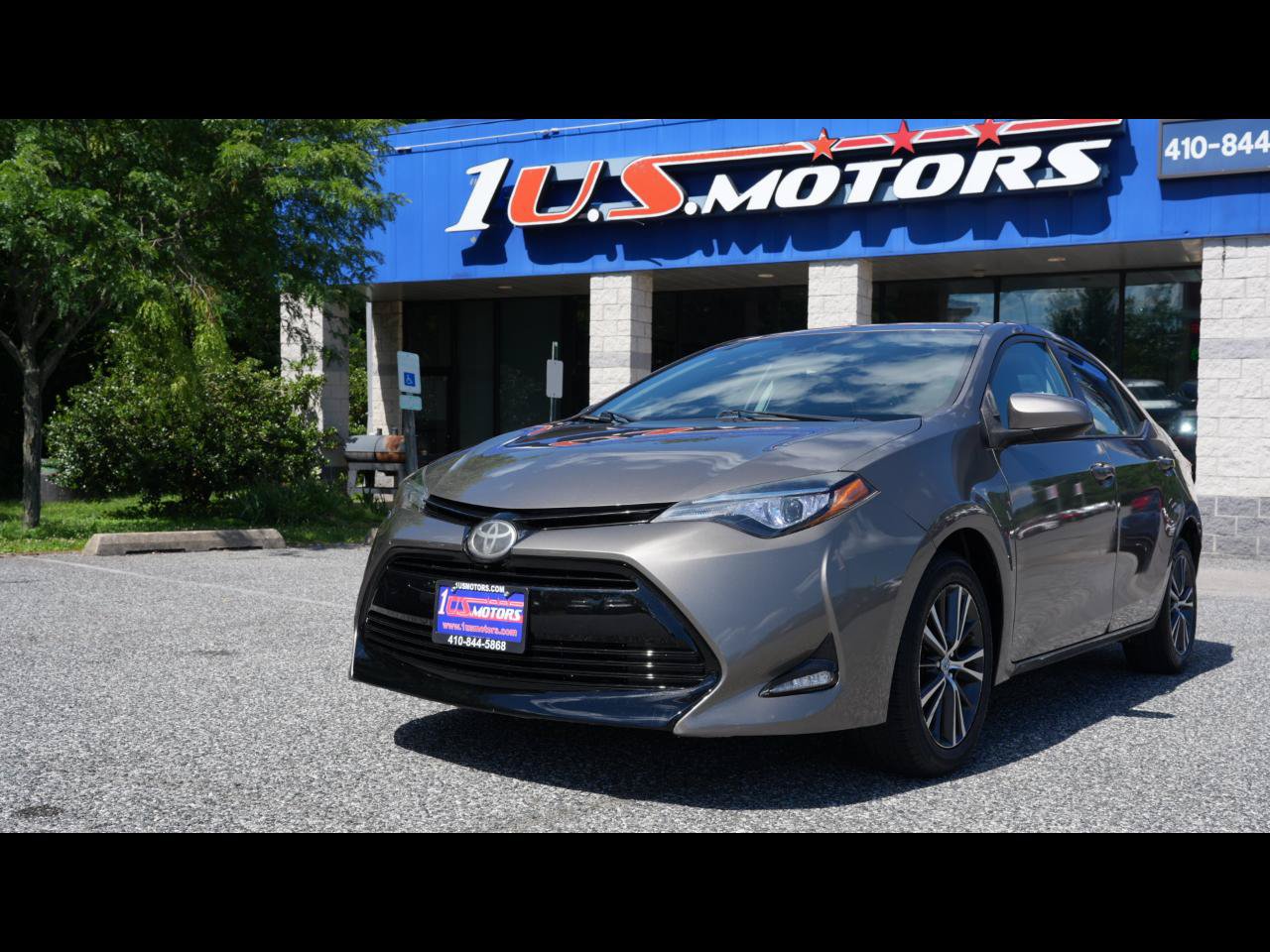 Used 2017 Toyota Corolla LE w/ LE Premium Package w/Moonroof FWD image 1