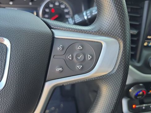 Certified 2023 GMC Acadia SLE w/ Driver Convenience Package image 26