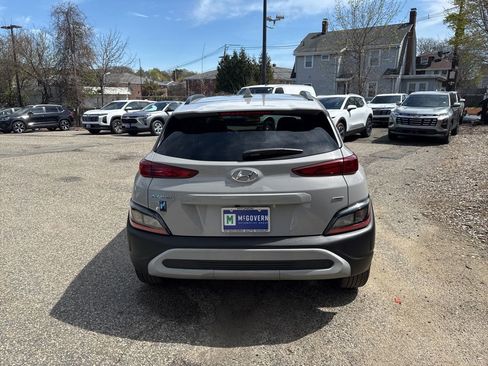Certified 2023 Hyundai Kona SEL w/ Convenience Package image 4