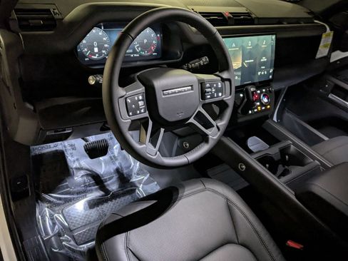 New 2026 Land Rover Defender 110 X-Dynamic SE AWD/4WD image 16