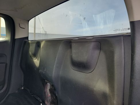 Used 2016 Chevrolet Colorado W/T RWD image 10