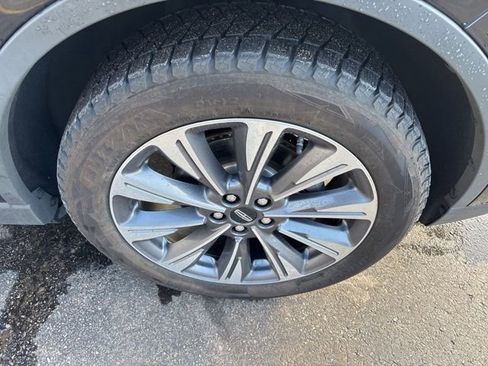 Used 2020 Lincoln Corsair Reserve image 12