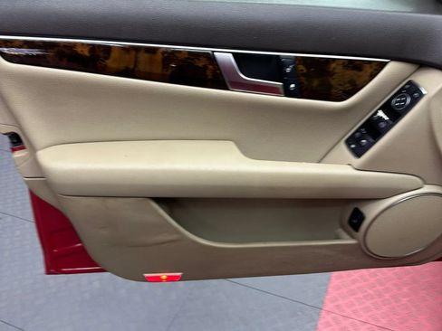 Used 2014 Mercedes-Benz C 250 Sedan image 9