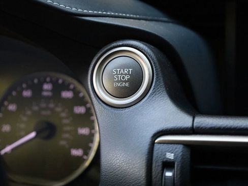 Used 2019 Lexus IS 300 image 34